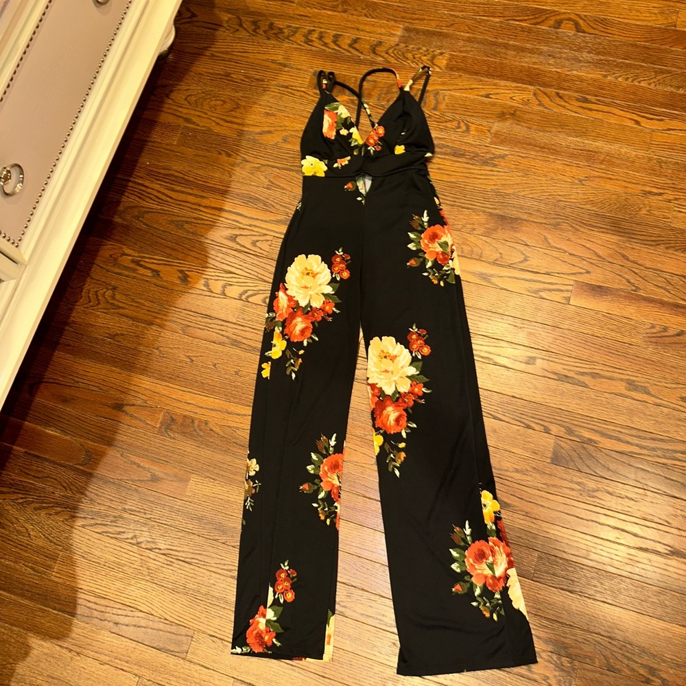 Floral print black jumpsuit size small - Picture 9 of 16